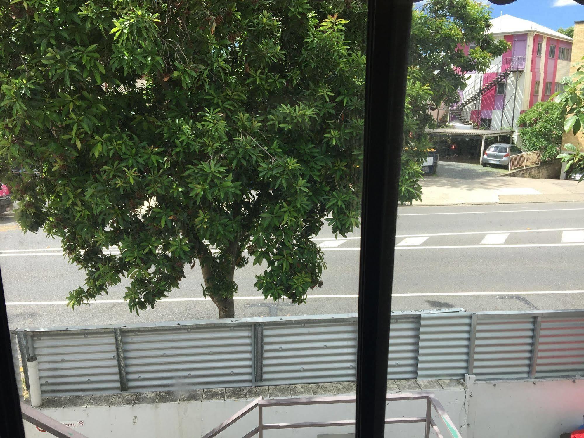 Gonow Family Backpackers Hostel Brisbane Exterior photo